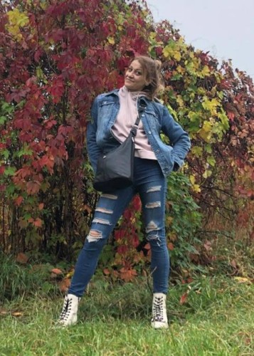 Вика, Г. Видное